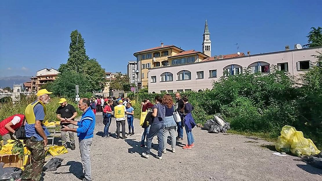Ponte San Pietro, l’area a verde è situata tra il torrente Quisa e il fiume Brembo. L’intervento grazie a 1,7 milioni di euro (750mila stanziati dal Comune). Ponte San Pietro, l’area a verde è situata tra il torrente Quisa e il fiume Brembo. L’intervento grazie a 1,7 milioni di euro (750mila stanziati dal Comune).