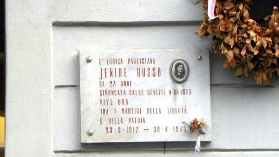 Piazzale Bacone, oggi la cerimonia d’intitolazione. "Non hanno avuto la soddisfazione di vedermi parlare" Piazzale Bacone, oggi la cerimonia d’intitolazione. "Non hanno avuto la soddisfazione di vedermi parlare"