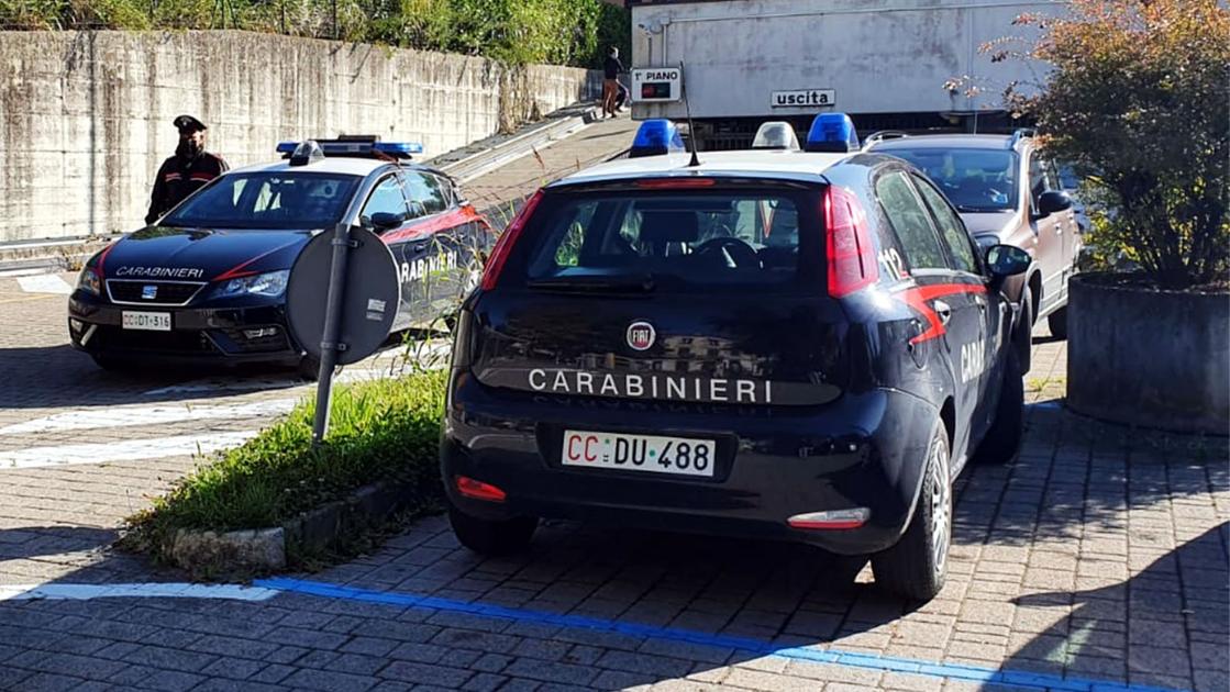 La banda degli estintori di Merate: denunciati 5 amici minorenni. Raffica di danni dopo i raid La banda degli estintori di Merate: denunciati 5 amici minorenni. Raffica di danni dopo i raid
