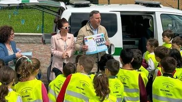 Con un’intensa mattinata all’insegna dell’apprendimento e dell’esperienza diretta delle regole della sicurezza stradale, si è concluso venerdì a Zelo, il... Con un’intensa mattinata all’insegna dell’apprendimento e dell’esperienza diretta delle regole della sicurezza stradale, si è concluso venerdì a Zelo, il...