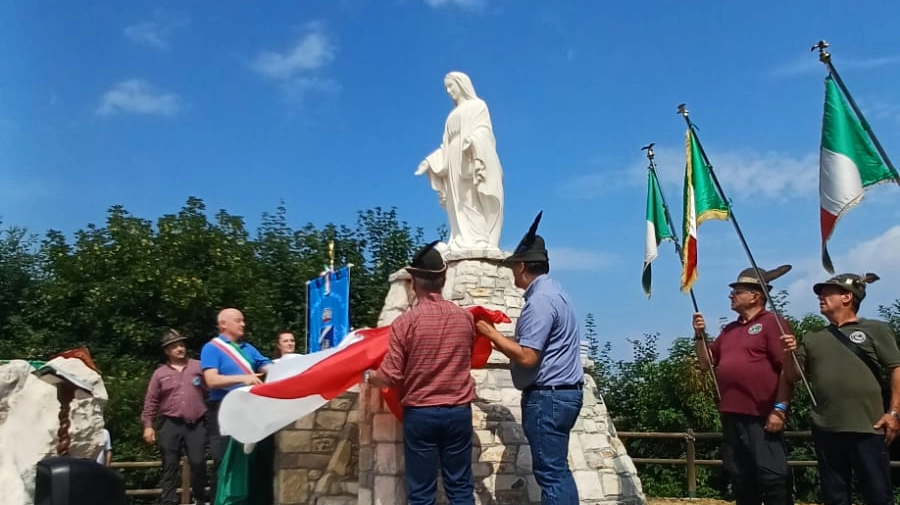 La nuova statua della Madonna di Santa Maria del Giogo a Polaveno La nuova statua della Madonna di Santa Maria del Giogo a Polaveno