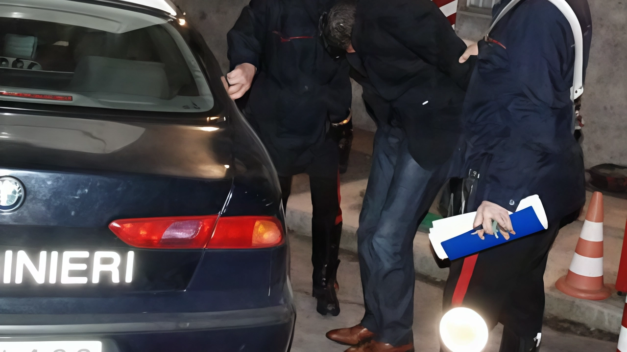 I carabinieri hanno trovato riscontri nella denuncia della consorte Per l’uomo si sono aperte le porte del carcere di Ca’ del Ferro I carabinieri hanno trovato riscontri nella denuncia della consorte Per l’uomo si sono aperte le porte del carcere di Ca’ del Ferro