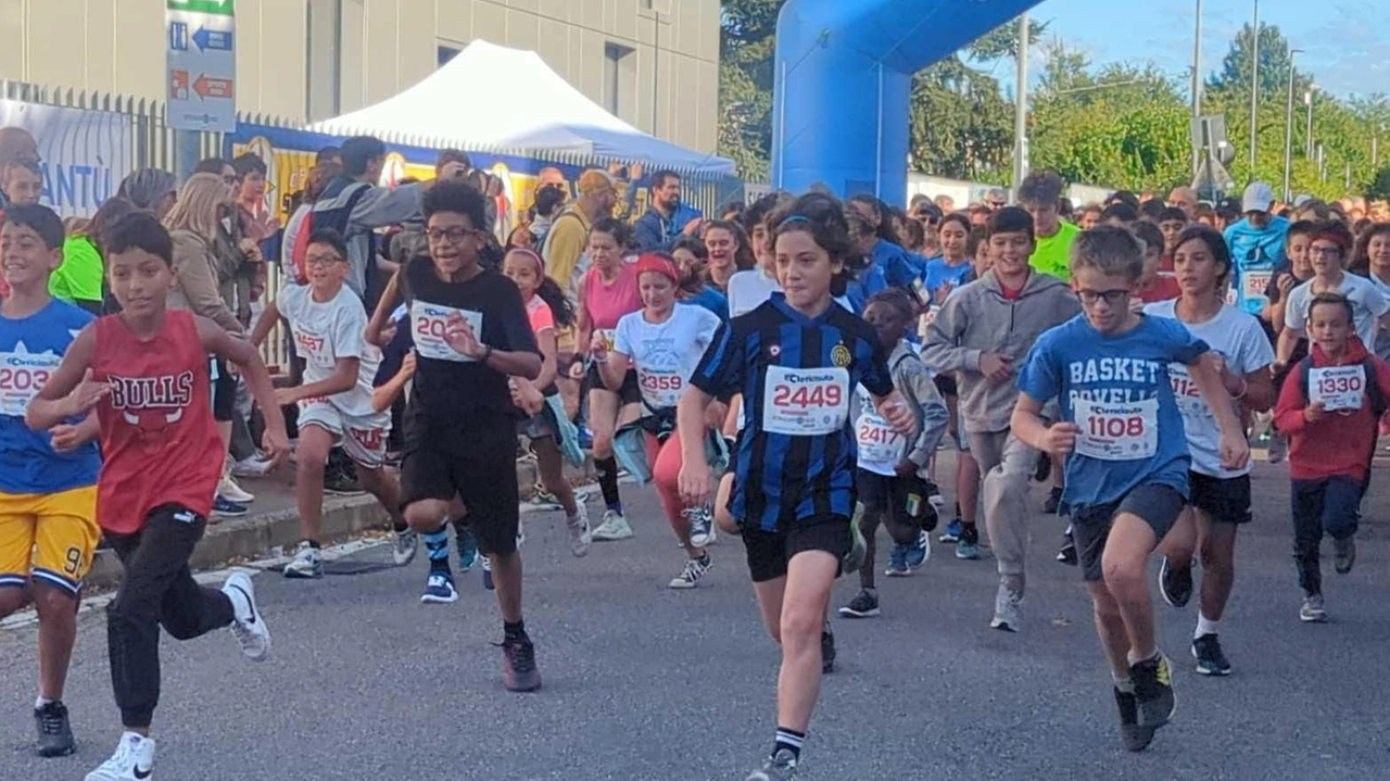 La Strasaronno 2019 ha registrato un record di partecipanti con 2.430 persone. La gara ha visto atleti e famiglie saronnesi unirsi in una festa di condivisione, grazie all'organizzazione della Cls e al supporto dei volontari. Il vincitore della competitiva è stato Matteo Pezzana, mentre tra le donne ha primeggiato Cristina Naso. La Strasaronno 2019 ha registrato un record di partecipanti con 2.430 persone. La gara ha visto atleti e famiglie saronnesi unirsi in una festa di condivisione, grazie all'organizzazione della Cls e al supporto dei volontari. Il vincitore della competitiva è stato Matteo Pezzana, mentre tra le donne ha primeggiato Cristina Naso.