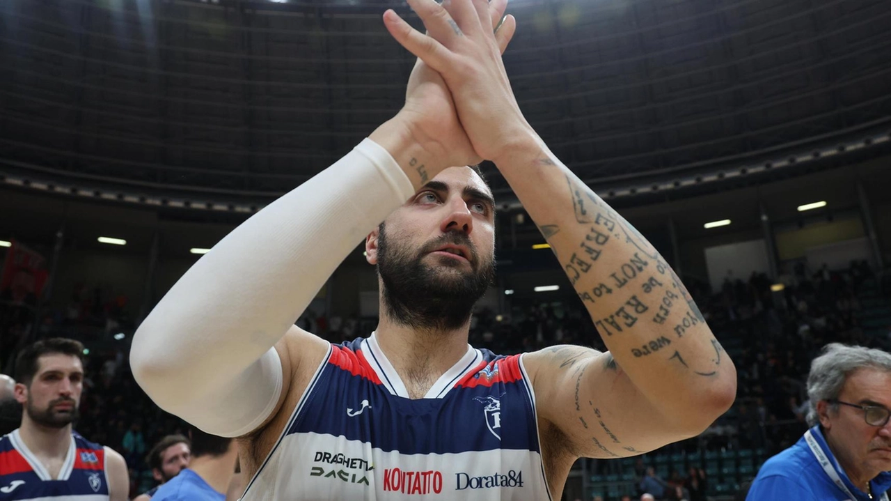 Fortitudo annuncia la separazione da Pietro Aradori, nuovo inizio con Flavio Portaluppi
