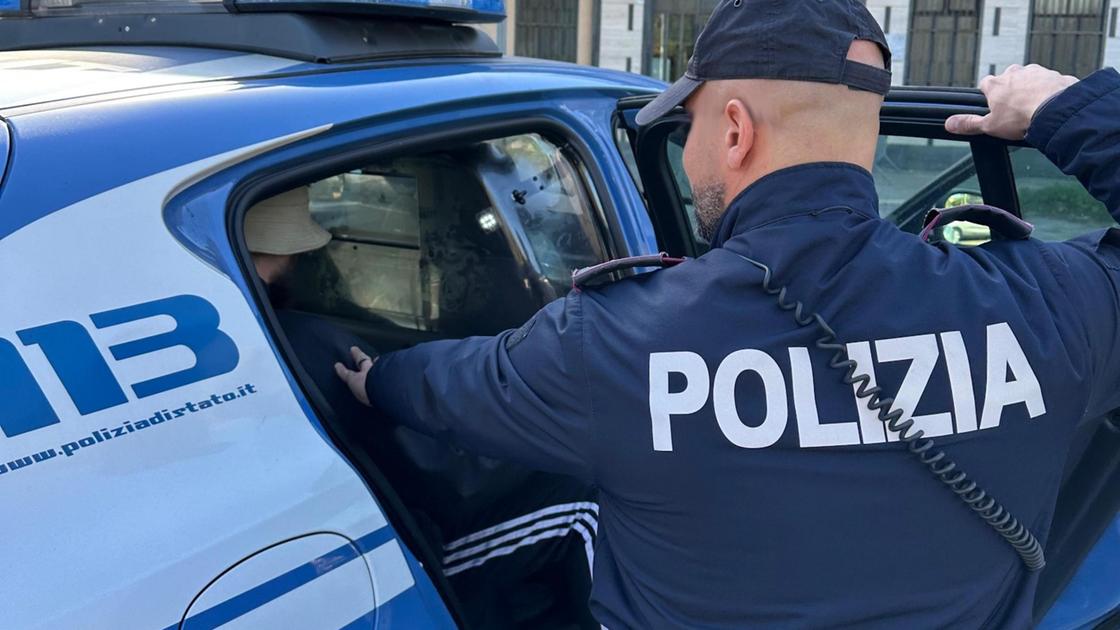 Scoperte e chiuse due sale giochi illegali a Milano