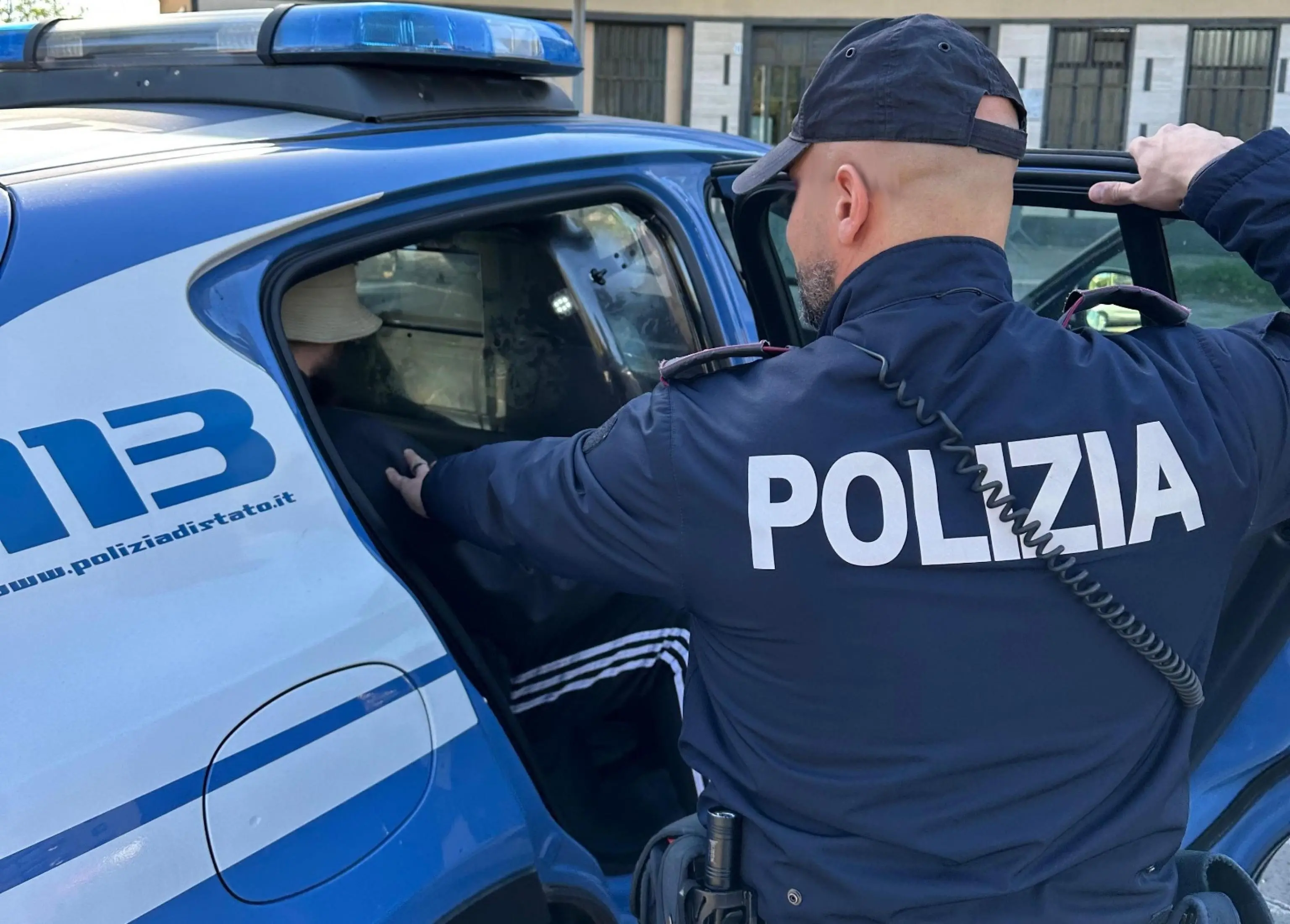 Scoperte e chiuse due sale giochi illegali a Milano: multa da 60mila euro