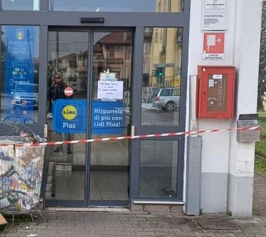 ladri azione autelier negozio