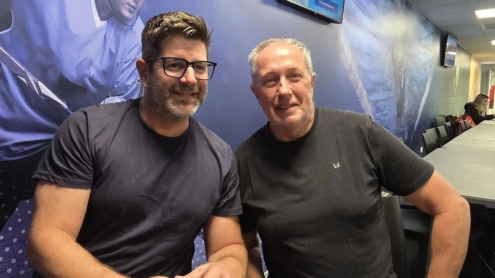 A sinistra il presidente dei Mastini Varese, Carlo Bino, con il nuovo allenatore Massimo Da Rin, appena subentrato al dimissionario Claude Deveze A sinistra il presidente dei Mastini Varese, Carlo Bino, con il nuovo allenatore Massimo Da Rin, appena subentrato al dimissionario Claude Deveze