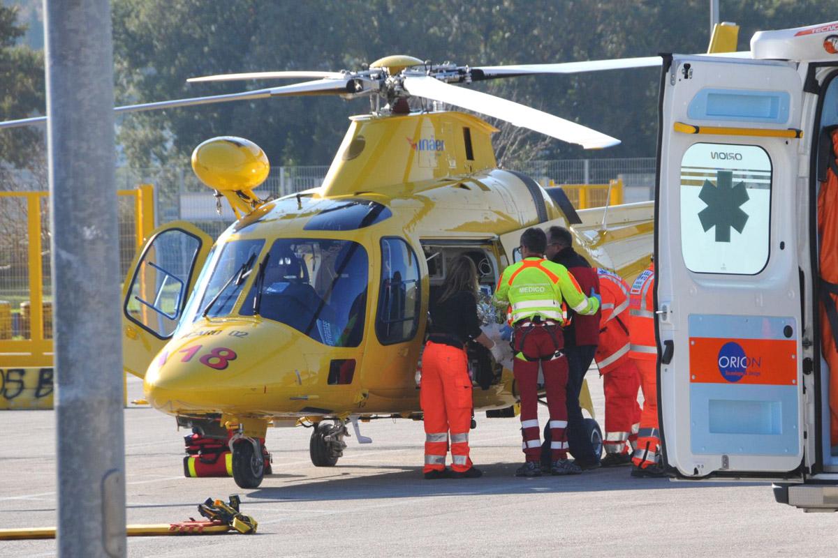 Soncino, operaio ustionato al volto da un getto d’acido: è in gravi condizioni Soncino, operaio ustionato al volto da un getto d’acido: è in gravi condizioni