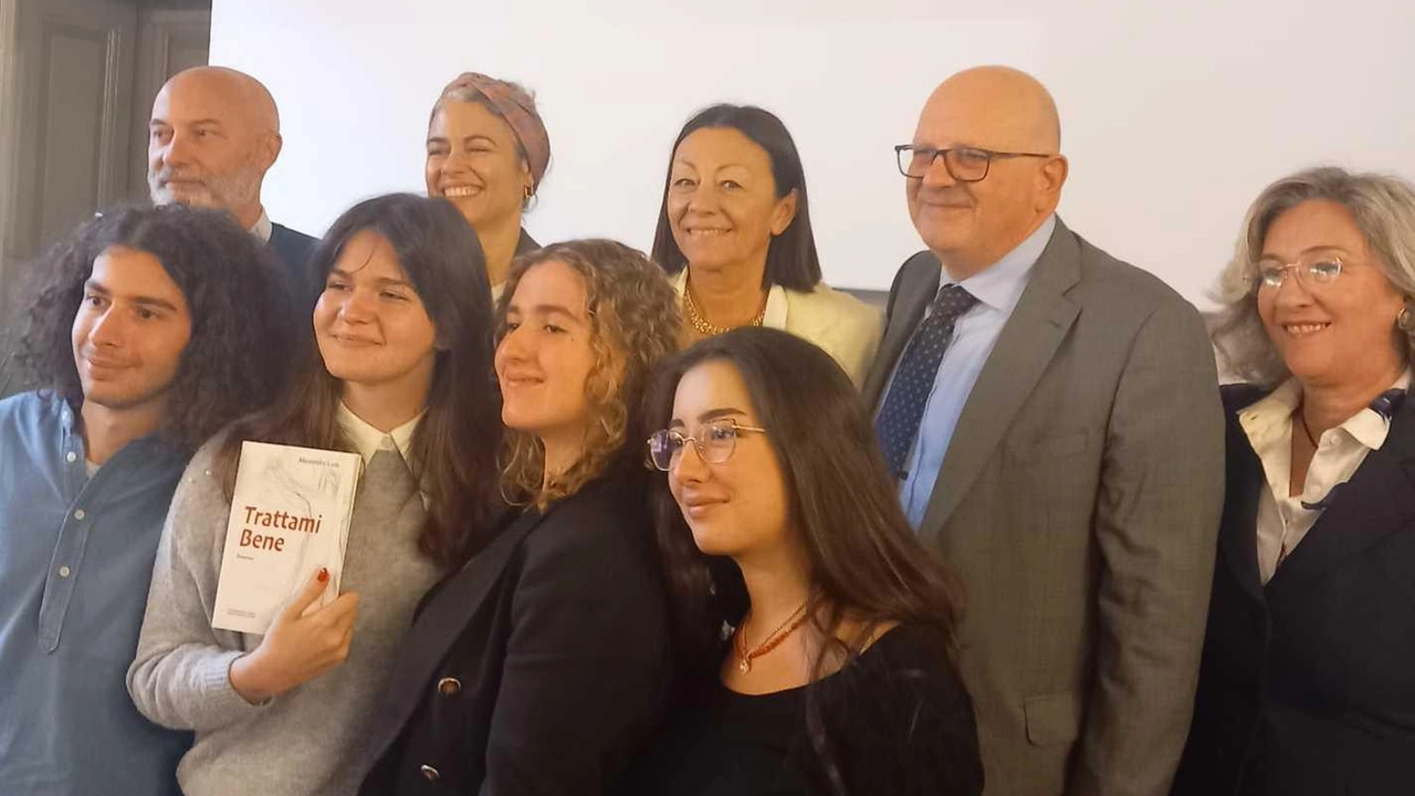 La presentazione dell’iniziativa promossa a Brescia per agire sui comportamenti che aiutano a diffondere modelli di relazione pericolosi La presentazione dell’iniziativa promossa a Brescia per agire sui comportamenti che aiutano a diffondere modelli di relazione pericolosi