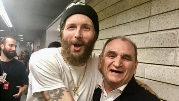 A sinistra Jovanotti al Plastic con uno dei fondatori, Lucio Nisi; a destra come è oggi; sotto, ai tempi della gloria