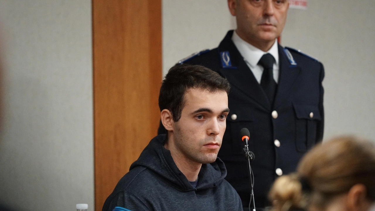 Filippo Turetta durante l'interrogatorio come imputato nel processo per l'omicidio dell'ex fidanzata Giulia Cecchettin
