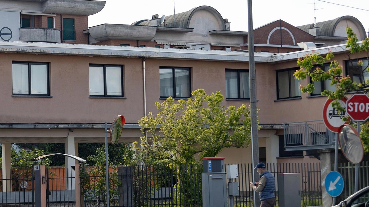 L’ex sala del Regno dei Testimoni di Geova diventerà un centro culturale islamico L’ex sala del Regno dei Testimoni di Geova diventerà un centro culturale islamico