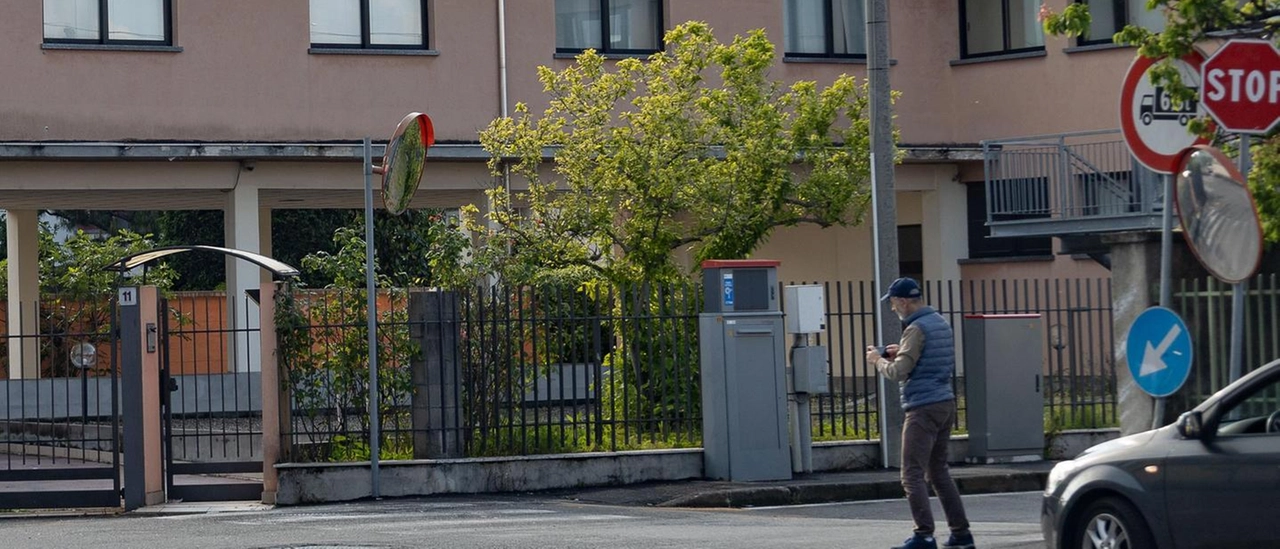 Paderno Dugnano, l’ex sala dei Testimoni di Geova diventa un centro islamico. La sindaca: costruiamo ponti