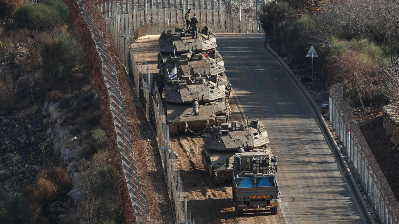 'Colpito un centro di ricerca militare nel nord di Damasco' 'Colpito un centro di ricerca militare nel nord di Damasco'