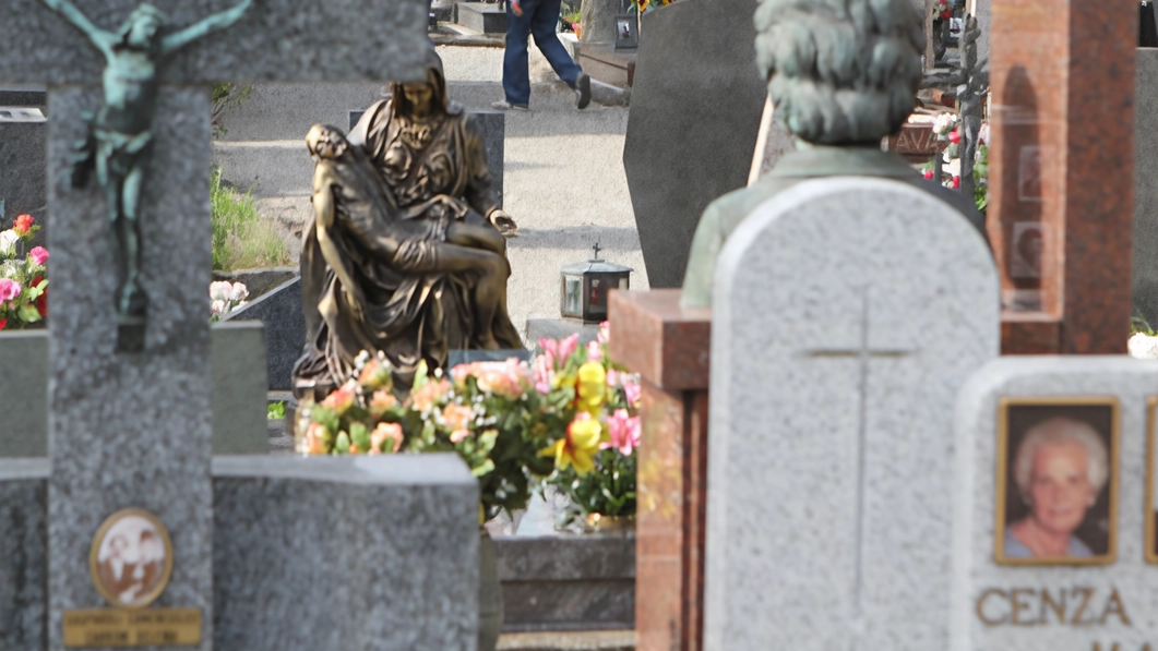 In un volume la ricerca degli Amici dei Musei sui nomi che hanno fatto grande il cimitero di Monza In un volume la ricerca degli Amici dei Musei sui nomi che hanno fatto grande il cimitero di Monza