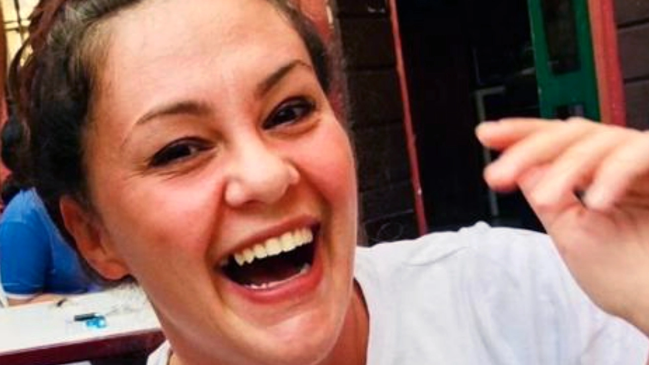 Sabrina Beccalli andò incontro alla morte nelle prime ore di Ferragosto del 2020 quando decise di incontrare il proprio ex Alessandro Pasini che la ammazzò e ne distrusse il corpo Sabrina Beccalli andò incontro alla morte nelle prime ore di Ferragosto del 2020 quando decise di incontrare il proprio ex Alessandro Pasini che la ammazzò e ne distrusse il corpo