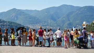 Como dichiara guerra ai “buttadentro” e alla giungla turistica che assedia la città