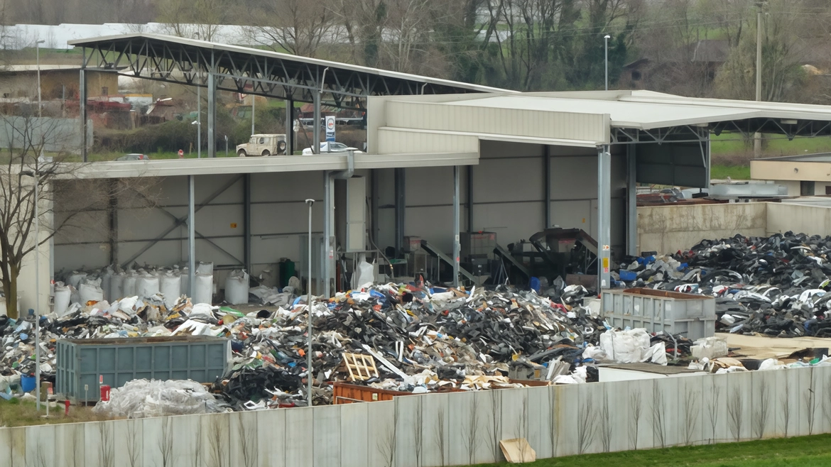 Monza, la sentenza sul centro di smaltimento rifiuti di viale delle Industrie Monza, la sentenza sul centro di smaltimento rifiuti di viale delle Industrie