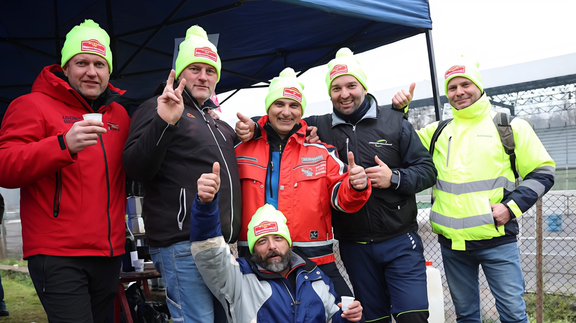 Il Monza Rally Show accoglie Nibali e Cairoli, tra emozioni e sfide su pista. Un weekend di sport e passione. Il Monza Rally Show accoglie Nibali e Cairoli, tra emozioni e sfide su pista. Un weekend di sport e passione.