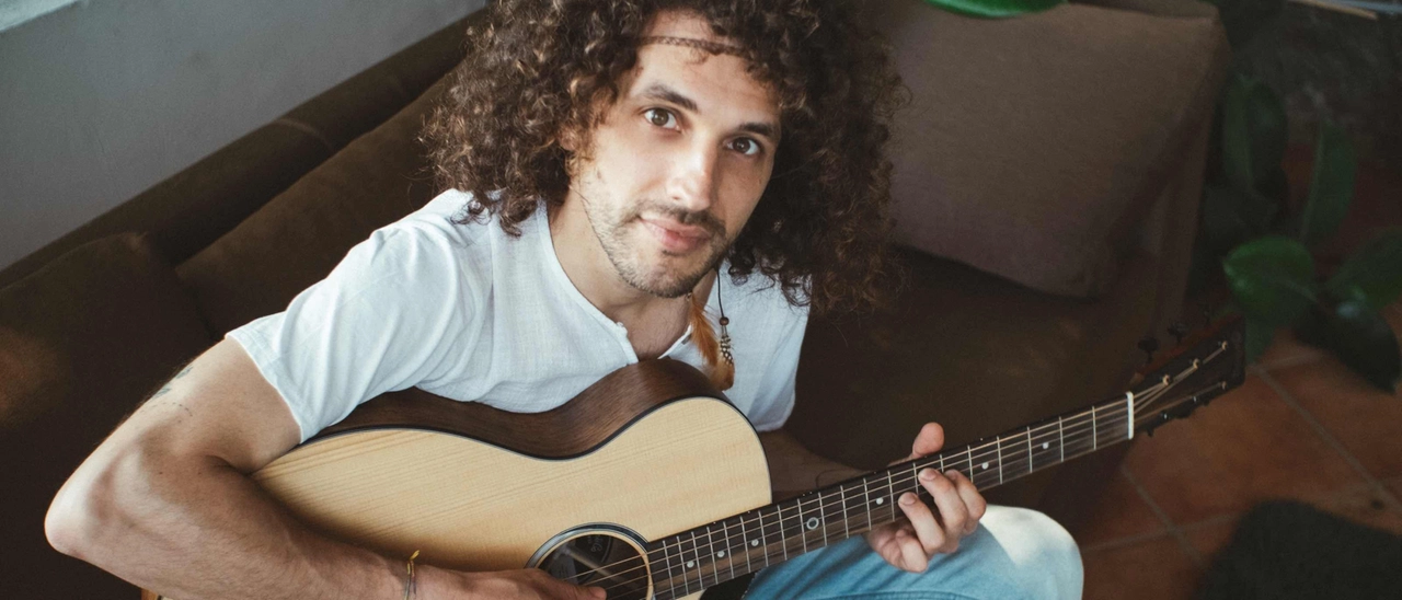 Danilo Ruggero lancia il nuovo singolo “Puzzle” tra smarrimento e accettazione