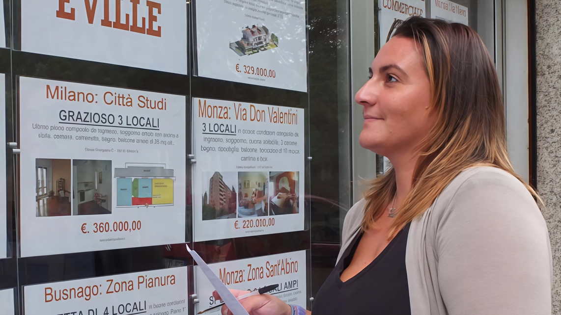 Investiti 530mila euro per rendere agibili gli alloggi da riassegnare. Il patrimonio a disposizione è di dieci Comuni della zona e di Aler. La prossima settimana si aprirà il bando per snellire la lista d’attesa. Investiti 530mila euro per rendere agibili gli alloggi da riassegnare. Il patrimonio a disposizione è di dieci Comuni della zona e di Aler. La prossima settimana si aprirà il bando per snellire la lista d’attesa.