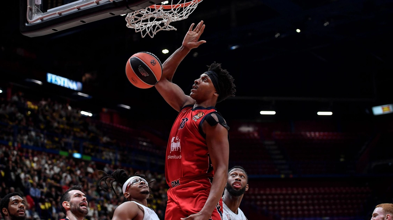 L'Olimpia Milano vince 111-89 contro Baskonia, ma la diciassettesima vittoria non basta per i play-in Eurolega. L'Olimpia Milano vince 111-89 contro Baskonia, ma la diciassettesima vittoria non basta per i play-in Eurolega.