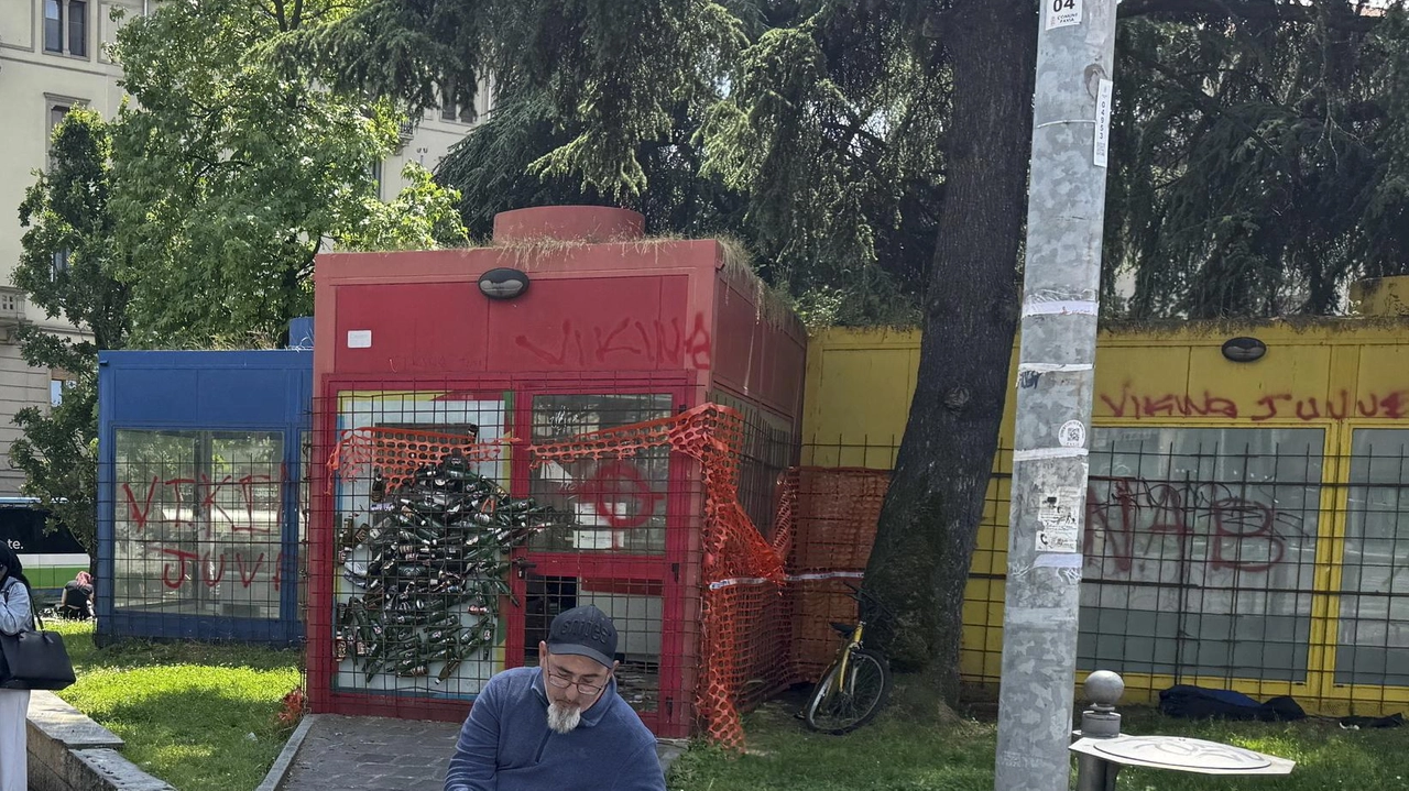 Pavia, dovevano essere infopoint. Sono diventati simbolo del degrado Pavia, dovevano essere infopoint. Sono diventati simbolo del degrado