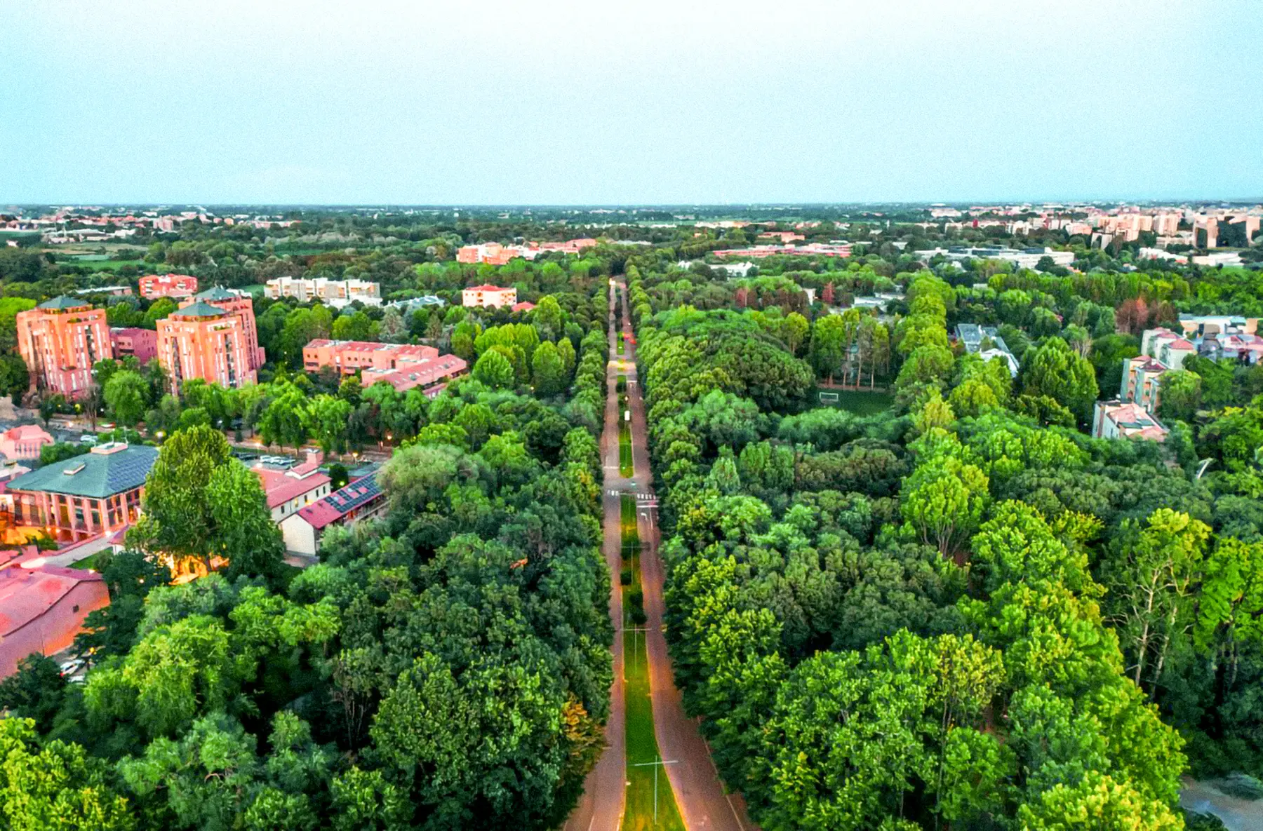Le 8 città ideali per lavorare a Milano senza viverci (e spendendo la metà) Le 8 città ideali per lavorare a Milano senza viverci (e spendendo la metà)