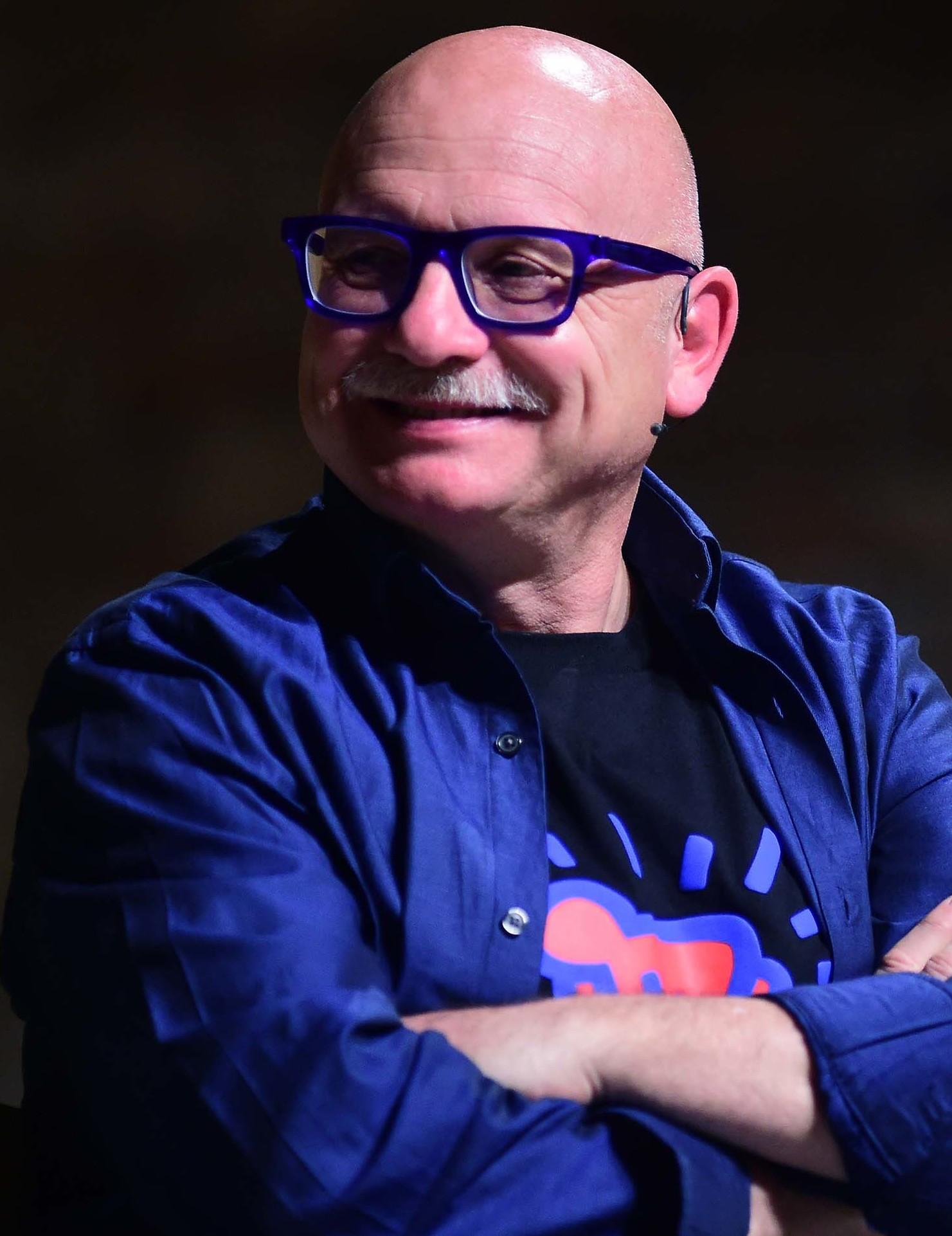 Tiziano Scarpa e Goldoni: "Moderno, ci parla ancora . E fa ridere dopo tre secoli" Tiziano Scarpa e Goldoni: "Moderno, ci parla ancora . E fa ridere dopo tre secoli"