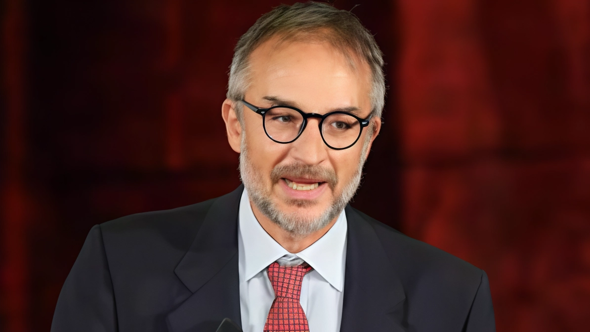 Anteprima straordinaria al Teatro Nuovo di Treviglio: Neri Marcorè presenterà "Duo di tutto" con Domenico Mariorenzi. Concerto acustico dedicato ai cantautori italiani e stranieri. In contemporanea, conferenza di Stefano Mancuso al Sapiens Festival 2024.