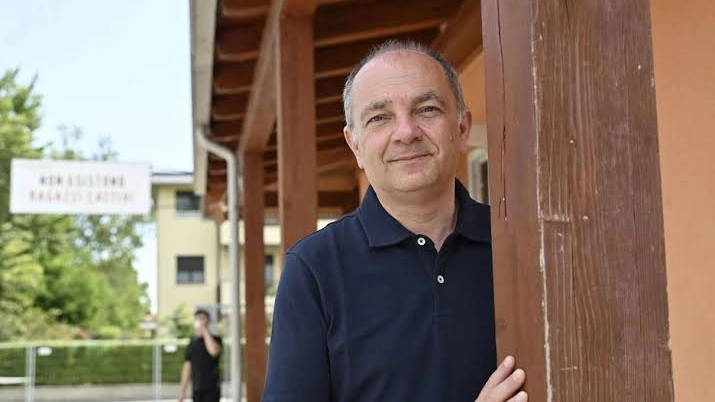 Tre degli scatti creati per la mostra che celebra i 25 anni di Kayros