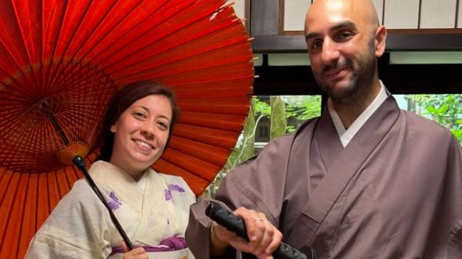 Valeria Necchi con il marito Ismaele Briozzo durante il viaggio di nozze in Giappone