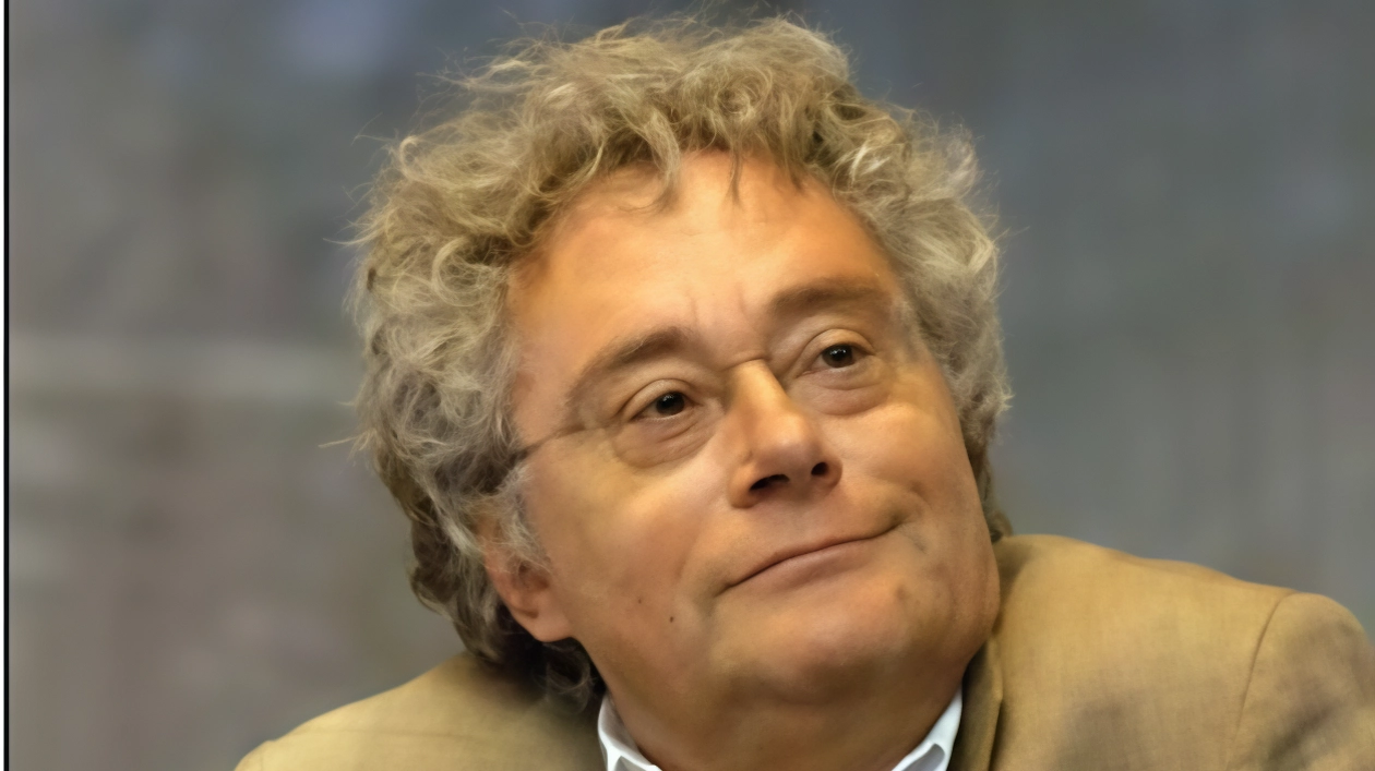 Maurizio Cucchi esplora Corso Garibaldi come turista, visitando botteghe e luoghi storici. Nota la vivacità della via e riflette su dettagli culturali e architettonici, concludendo la passeggiata in Largo La Foppa. Maurizio Cucchi esplora Corso Garibaldi come turista, visitando botteghe e luoghi storici. Nota la vivacità della via e riflette su dettagli culturali e architettonici, concludendo la passeggiata in Largo La Foppa.