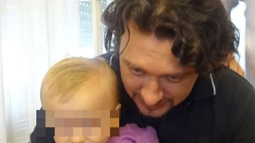 Bimba rapita a Milano e nascosta per 11 anni in Spagna: la madre in fuga arrestata a Valencia. Il papà: “Non mi sono mai arreso”
