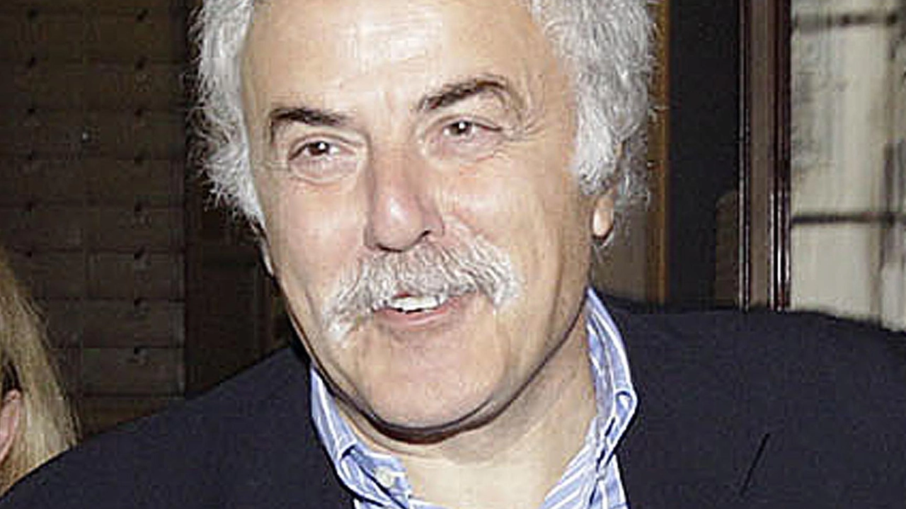 Storico preside del Liceo Volta, dal grande profilo umanistico e intellettuale, ex consigliere comunale e vicepresidente del consiglio lungamente impegnato... Storico preside del Liceo Volta, dal grande profilo umanistico e intellettuale, ex consigliere comunale e vicepresidente del consiglio lungamente impegnato...