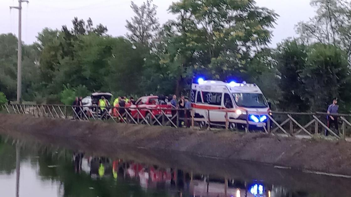 Garbagnate, 18enne si tuffa nel Villoresi e annega sotto gli occhi degli amici Garbagnate, 18enne si tuffa nel Villoresi e annega sotto gli occhi degli amici