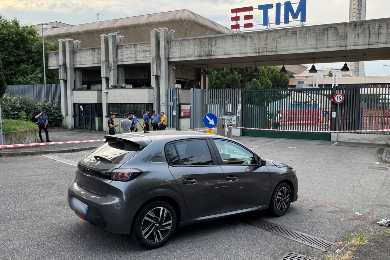 La sparatoria è avvenuta nelle vicinanze della sede della Tim