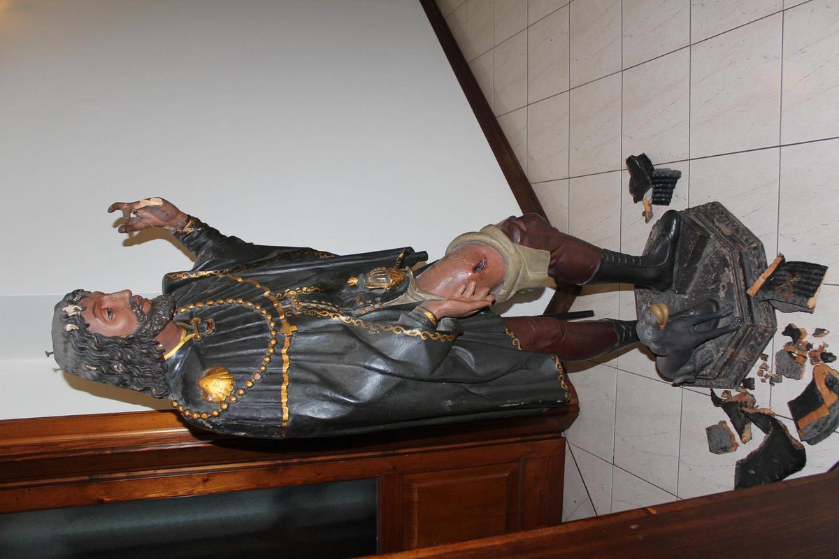 Statue sacre danneggiate. Scoperto e denunciato