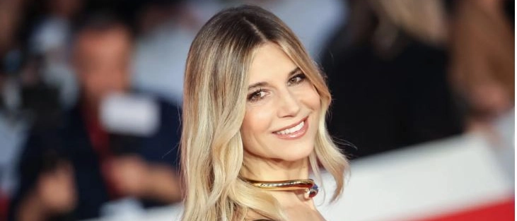 Nicoletta Romanoff e l’addio allo zar: “L’amicizia con Dio è nata da bambina. Sono divisa tra Russia e Sicilia”