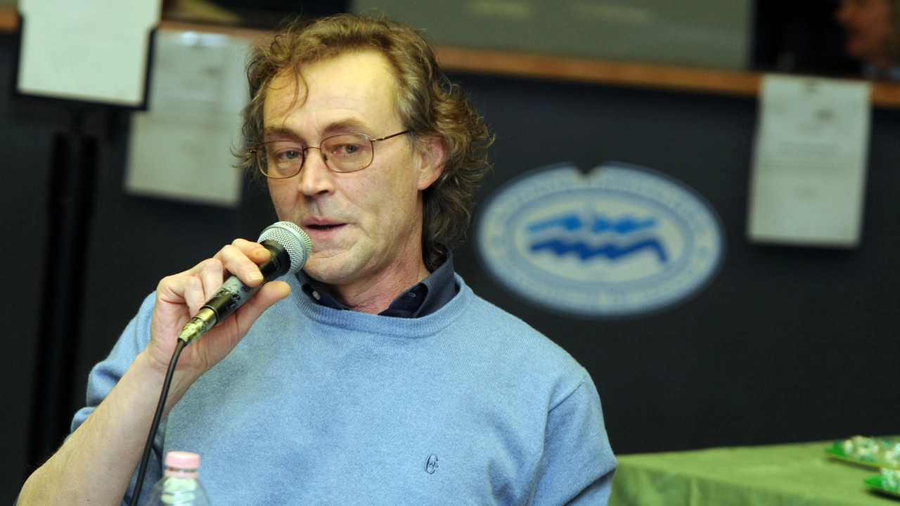 L’omaggio di Bellano ad Andrea Vitali: lo scrittore diventa cittadino benemerito