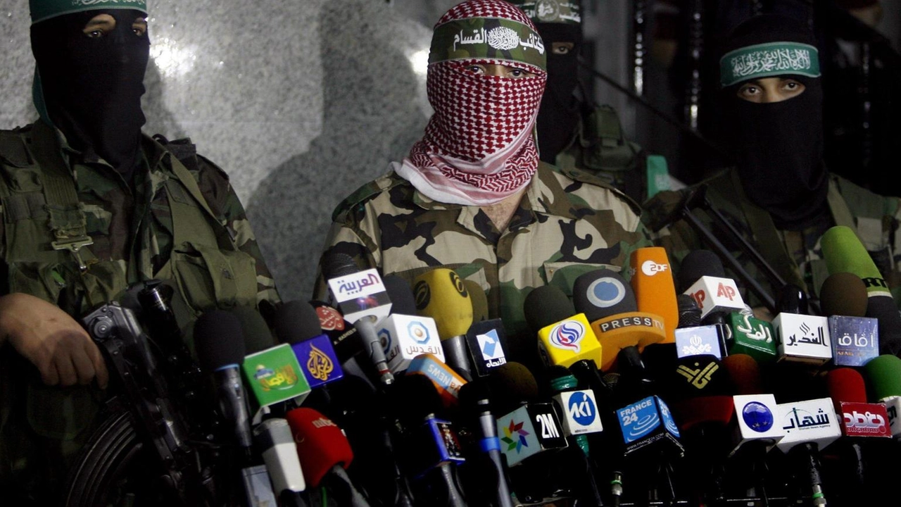 Il ministro della Difesa Israel Katz ha annunciato che "il portavoce del terrorismo di Hamas, Abu Obeida, è stato eliminato... Il ministro della Difesa Israel Katz ha annunciato che "il portavoce del terrorismo di Hamas, Abu Obeida, è stato eliminato...