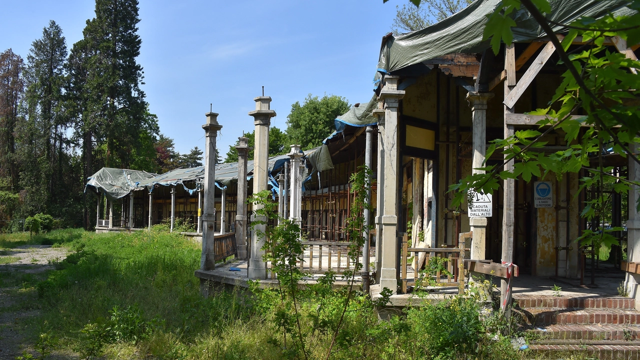 I solarium in legno sono la parte più nota dell’ex Sanatorio regina Elena, inaugurato nel 1924 dalla regina Margherita I solarium in legno sono la parte più nota dell’ex Sanatorio regina Elena, inaugurato nel 1924 dalla regina Margherita