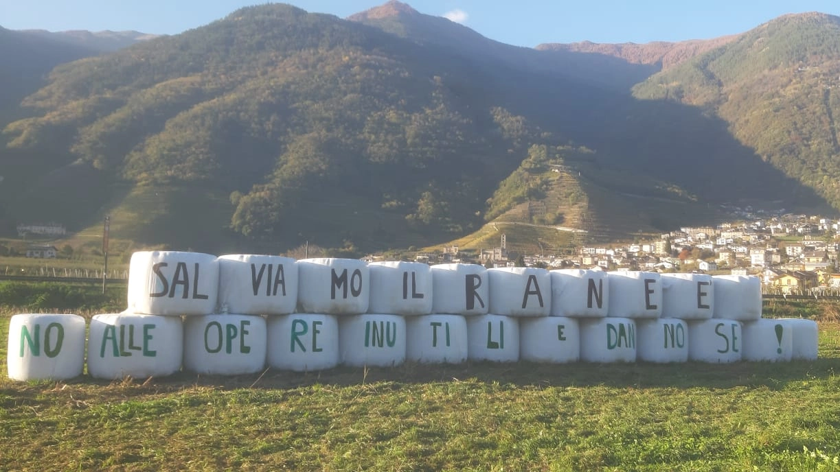 La protesta degli agricoltori a Bianzone contro il sottopasso La protesta degli agricoltori a Bianzone contro il sottopasso