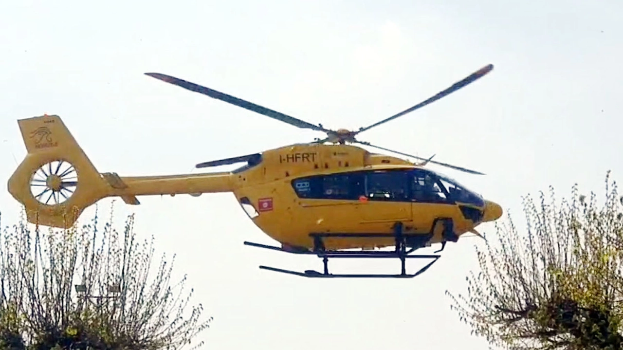 Vista la gravità delle sue condizioni, l'uomo è stato trasportato in ospedale a Brescia Vista la gravità delle sue condizioni, l'uomo è stato trasportato in ospedale a Brescia