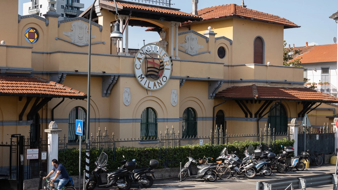 Canottieri di Milano 1890 Alzaia Naviglio Grande, luogo dove è avvenuta l'aggressione Canottieri di Milano 1890 Alzaia Naviglio Grande, luogo dove è avvenuta l'aggressione