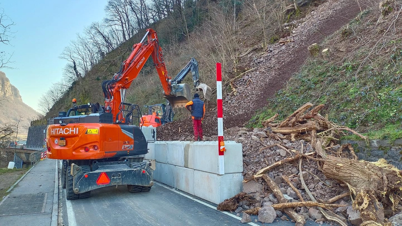 La strada cantonale sarà percorribile in un’unica corsia in alcune fasce orarie La strada cantonale sarà percorribile in un’unica corsia in alcune fasce orarie