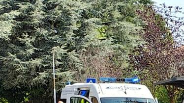 Madre e figlia travolte sul marciapiede Madre e figlia travolte sul marciapiede