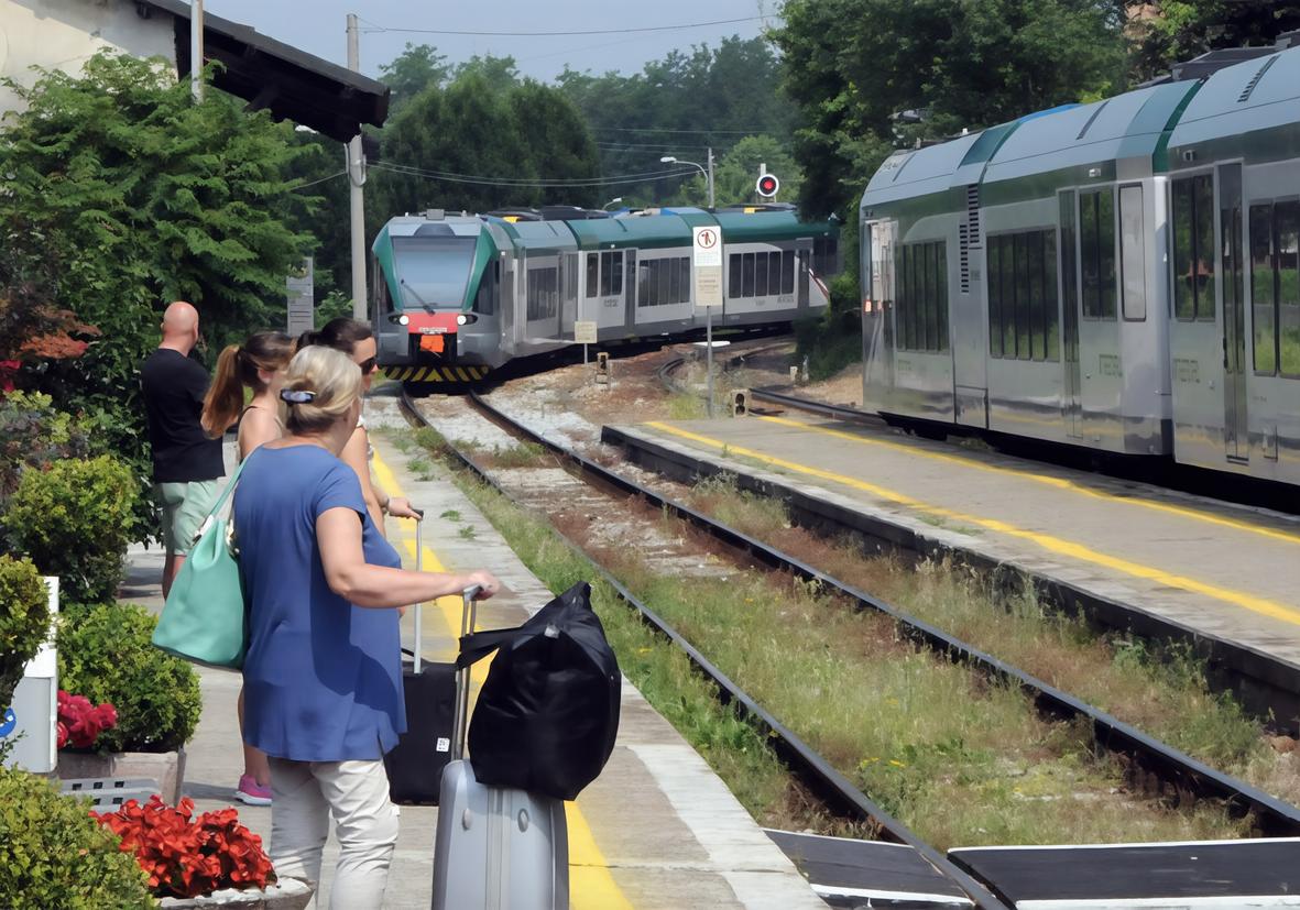 Milano Molteno Lecco: si riprende a viaggiare dopo un mese di stop. Cosa cambia Milano Molteno Lecco: si riprende a viaggiare dopo un mese di stop. Cosa cambia