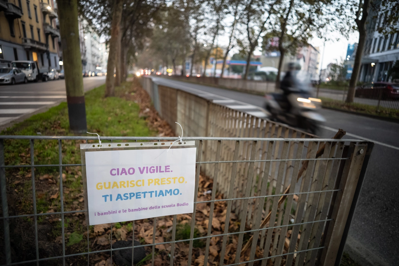 Viale Bodio, luogo investimento vigile urbano Milano, 4 NOVEMBRE 2024, ANSA/DAVIDE CANELLA